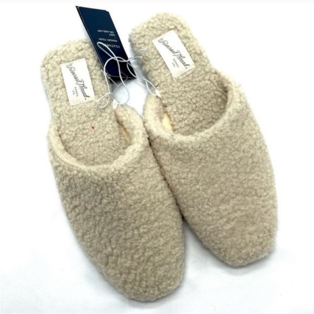 Universal Thread Women's Cream Fuzzy Memory Foam Slippers, New, Sz 11
